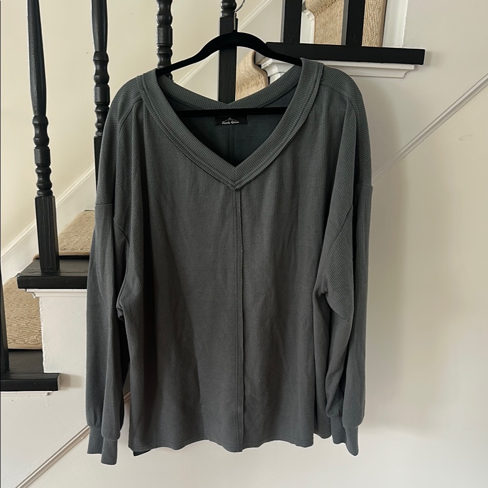 Gray V-Neck Long Sleeve Top